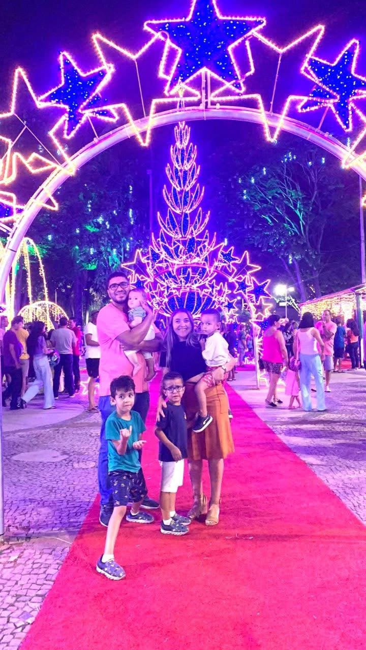 Como montar a árvore de Natal em família
