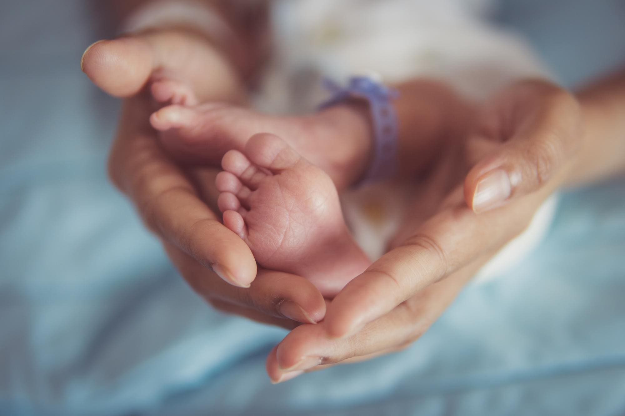 Novembro Roxo: o que toda mãe precisa saber sobre prematuridade